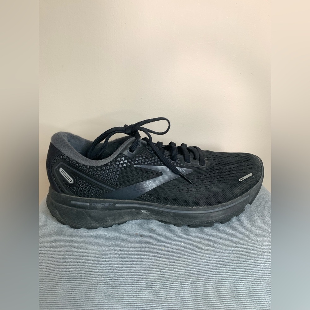 Brooks Black Shoes 8.5